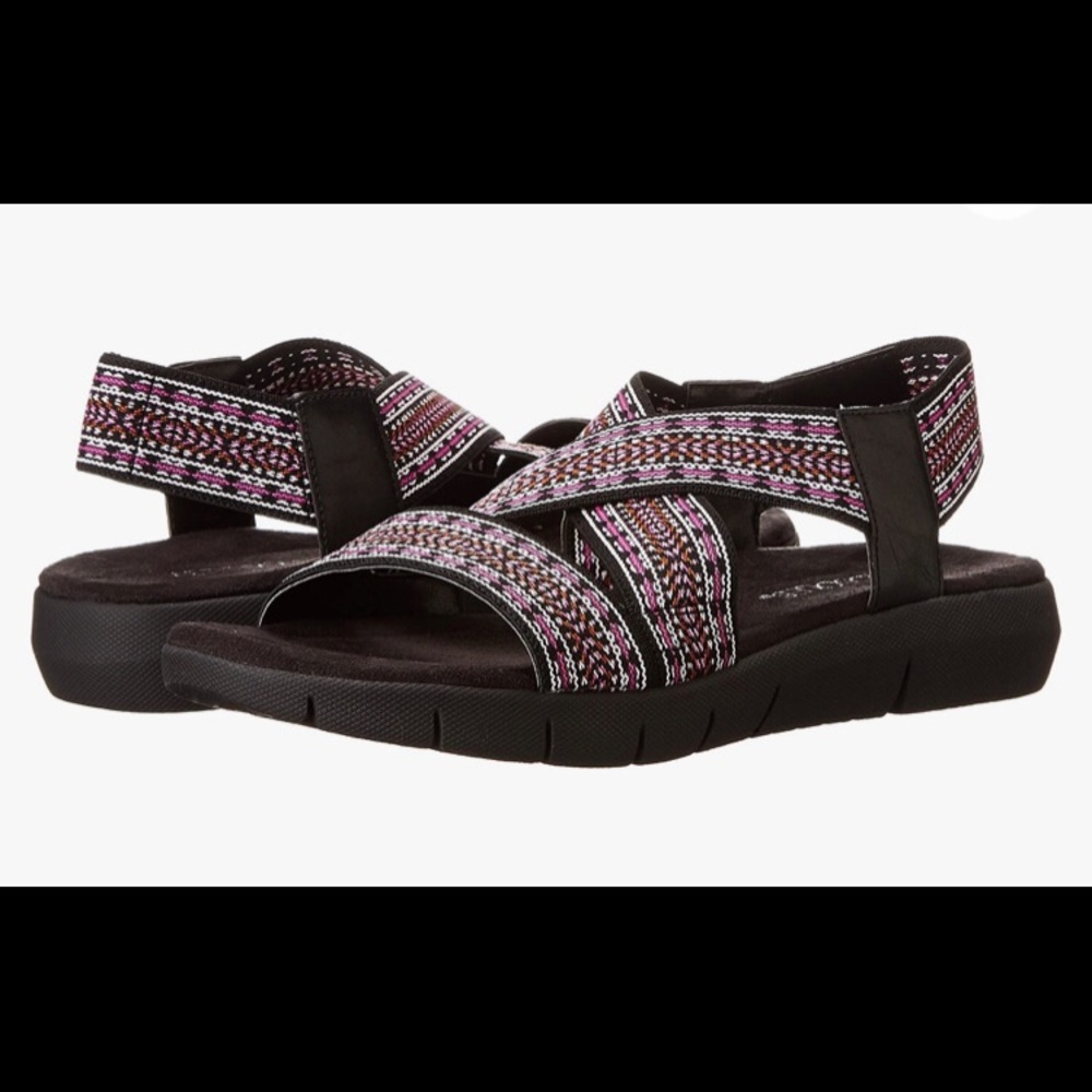 Aerosoles Wipgloss fisherman sandals.